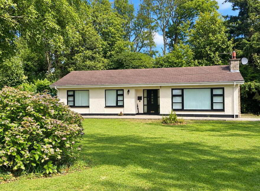 9 Station Road, Craigavad, Holywood, BT18 0BP photo