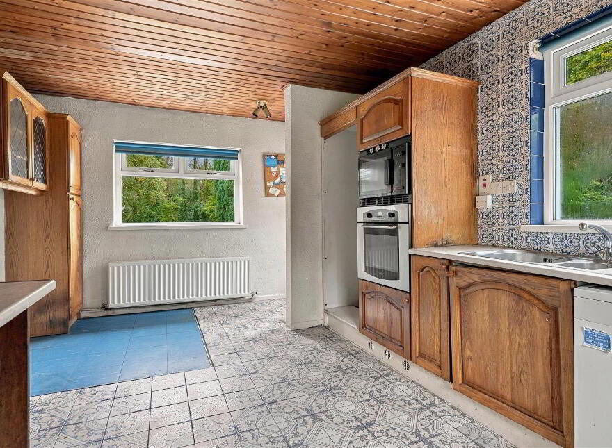 69 Rathmore Road, Dunadry, BT41 2HX