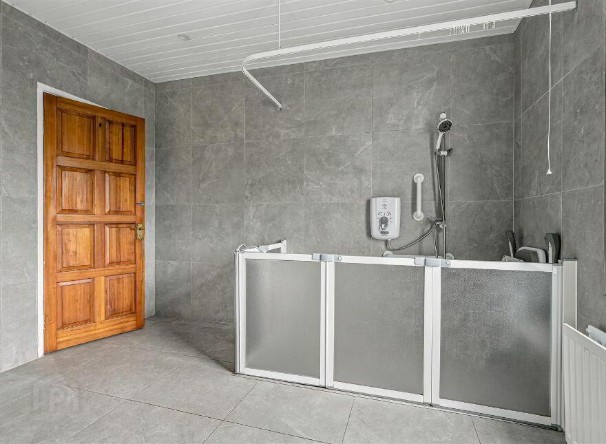 69 Rathmore Road, Dunadry, BT41 2HX