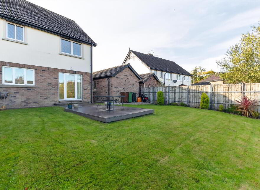 6 Lagmore View Gardens, Dunmurry, Belfast, BT17 0FQ