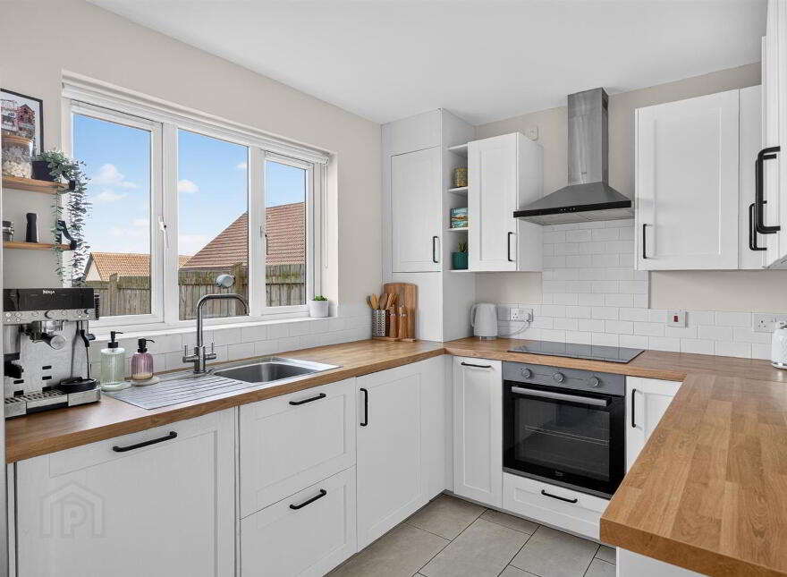 6 Lagmore View Gardens, Dunmurry, Belfast, BT17 0FQ