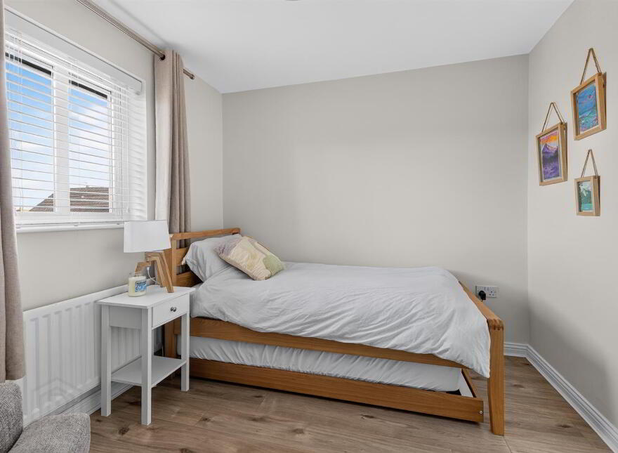 6 Lagmore View Gardens, Dunmurry, Belfast, BT17 0FQ