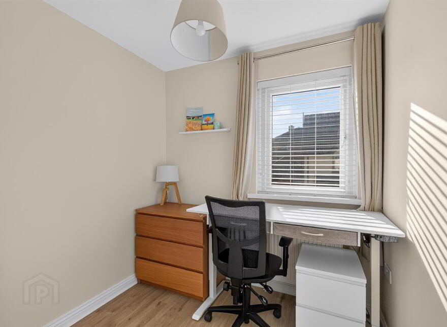 6 Lagmore View Gardens, Dunmurry, Belfast, BT17 0FQ