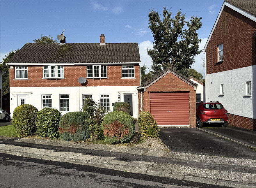 21 Oakglen, Antrim, BT41 1JR