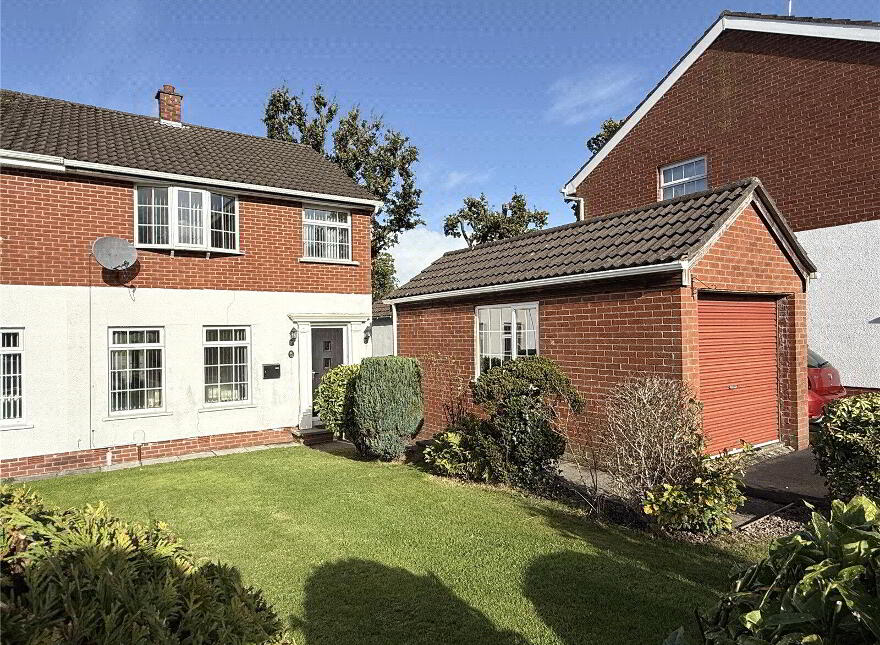 21 Oakglen, Antrim, BT41 1JR