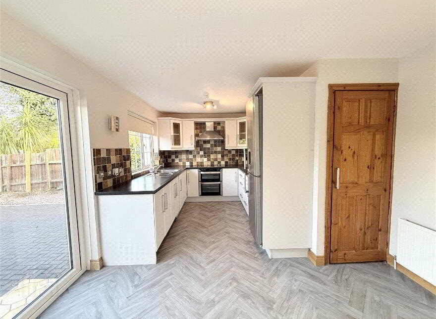 21 Oakglen, Antrim, BT41 1JR