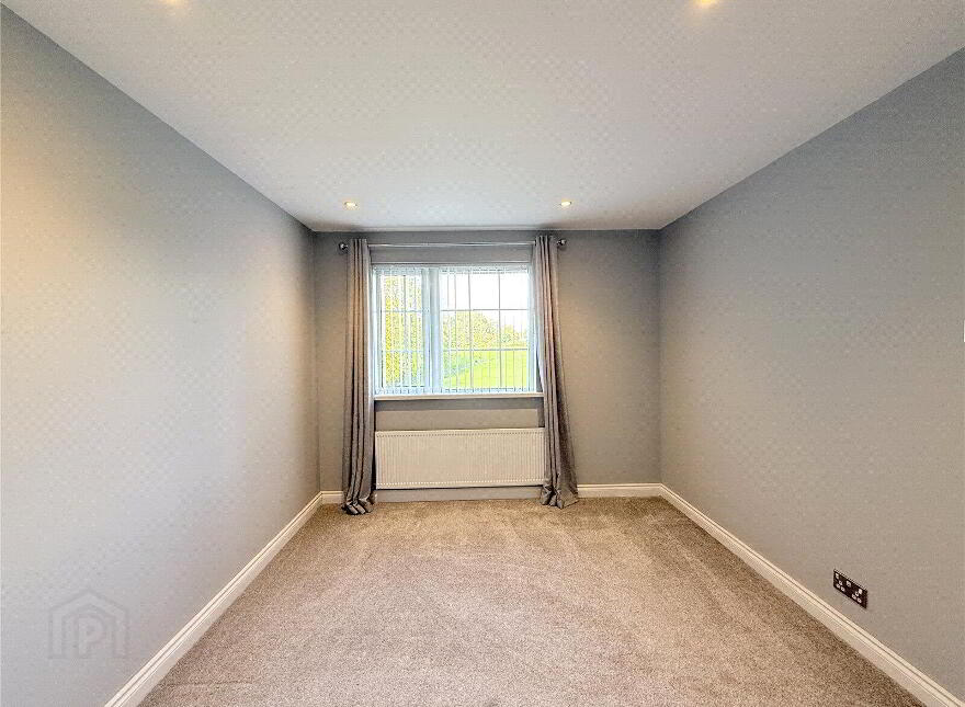 21 Oakglen, Antrim, BT41 1JR
