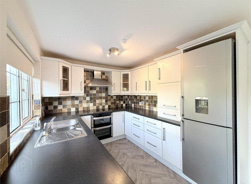 21 Oakglen, Antrim, BT41 1JR