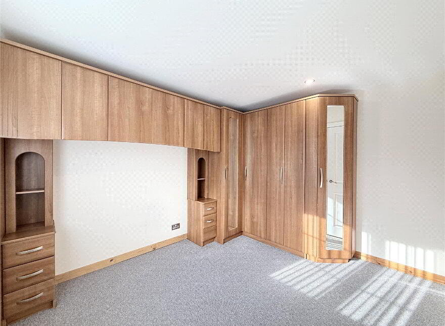 21 Oakglen, Antrim, BT41 1JR