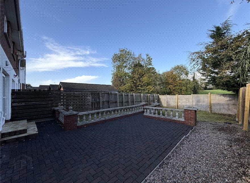 21 Oakglen, Antrim, BT41 1JR