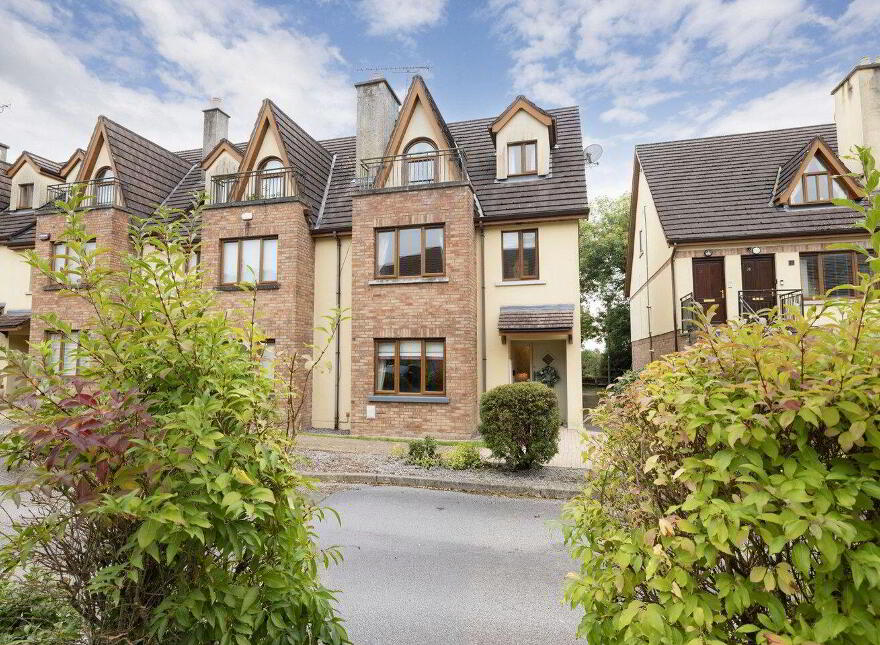 Ashvale, 28 Ash Lane, Royal Canal, Mullingar, N91E8P8 photo