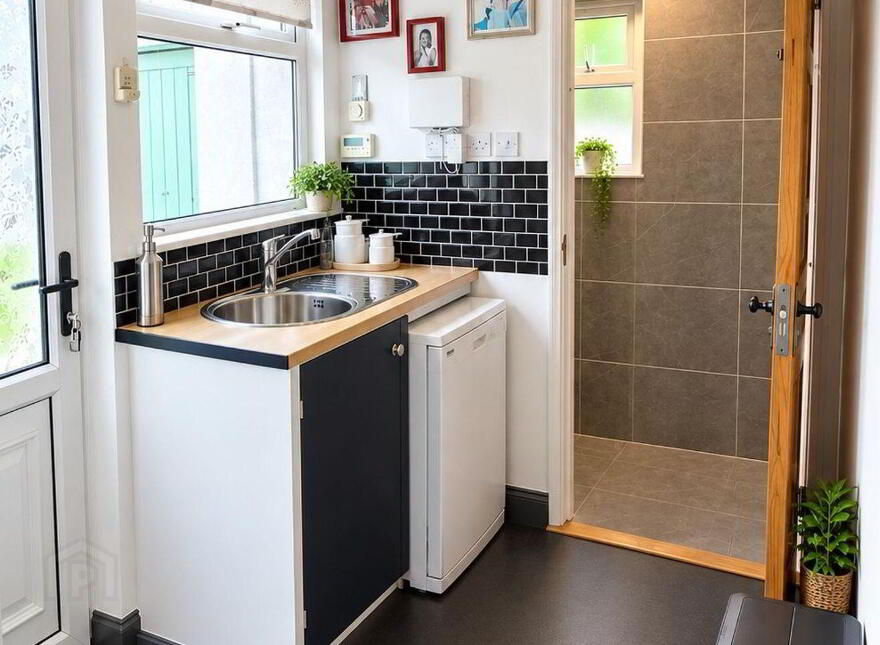 Stay Bank, 69 Brookville Estate, Riverstown, T45AN80