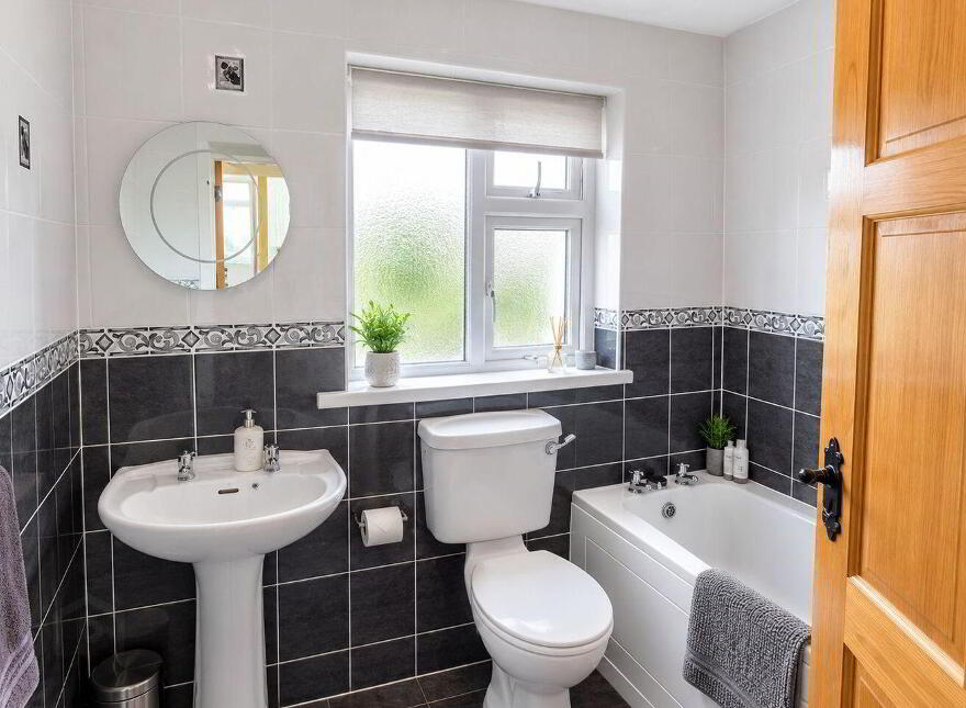 Stay Bank, 69 Brookville Estate, Riverstown, T45AN80