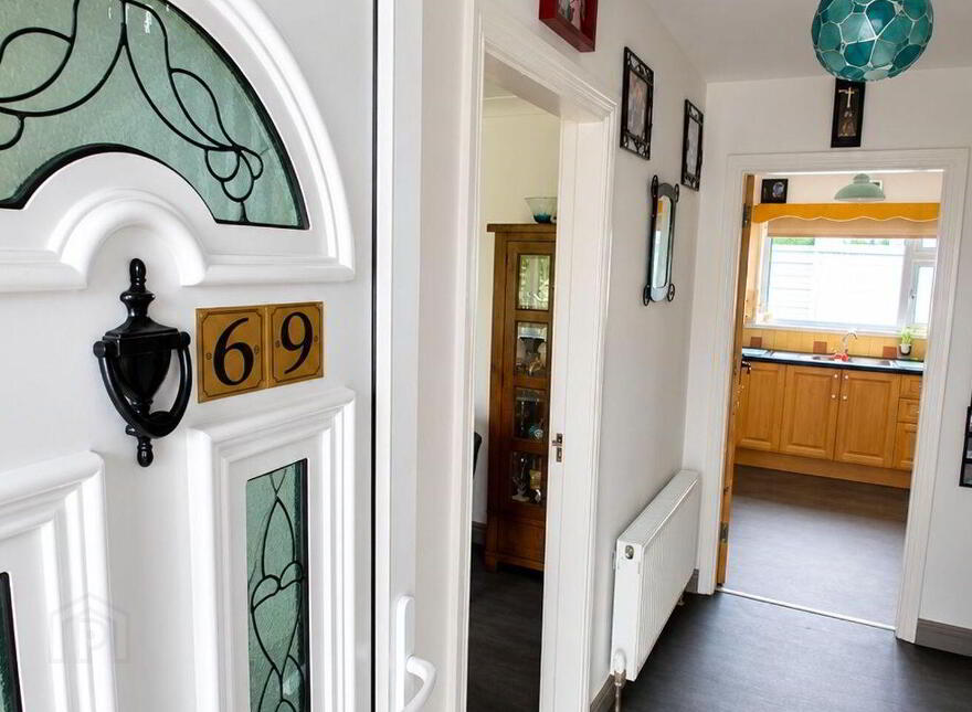 Stay Bank, 69 Brookville Estate, Riverstown, T45AN80