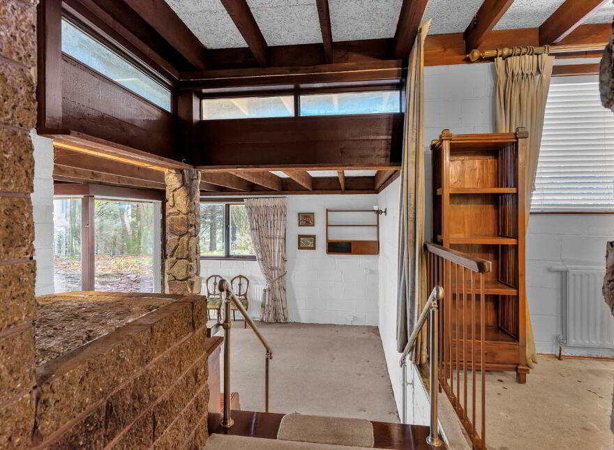 Unique Hideaway C. 2 Acres, Hollywood, W91W3P0