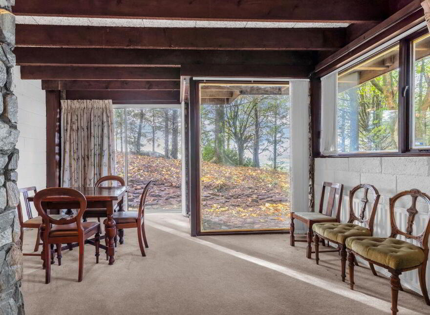 Unique Hideaway C. 2 Acres, Hollywood, W91W3P0