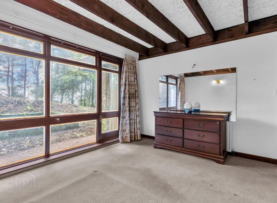 Unique Hideaway C. 2 Acres, Hollywood, W91W3P0