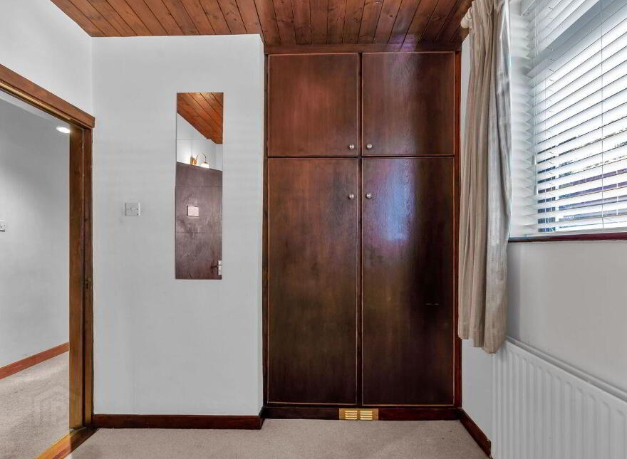Unique Hideaway C. 2 Acres, Hollywood, W91W3P0