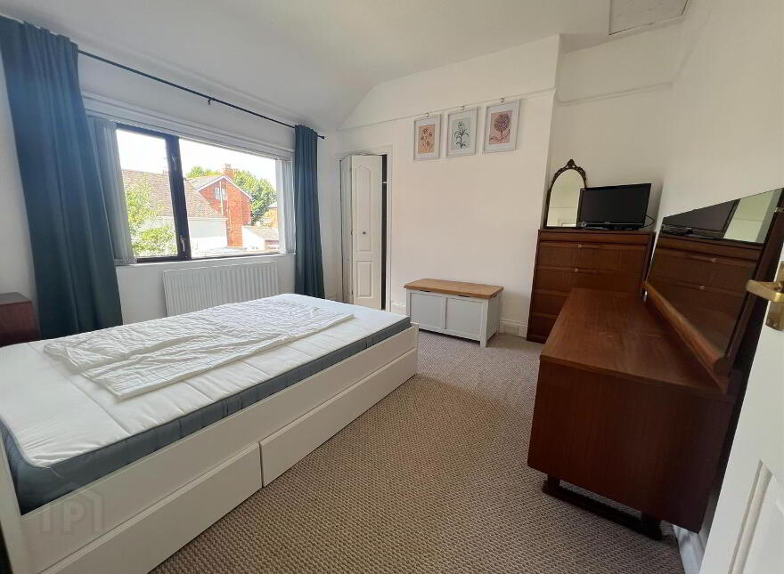 3 Ashfield Crescent, Belfast, BT15 3FR