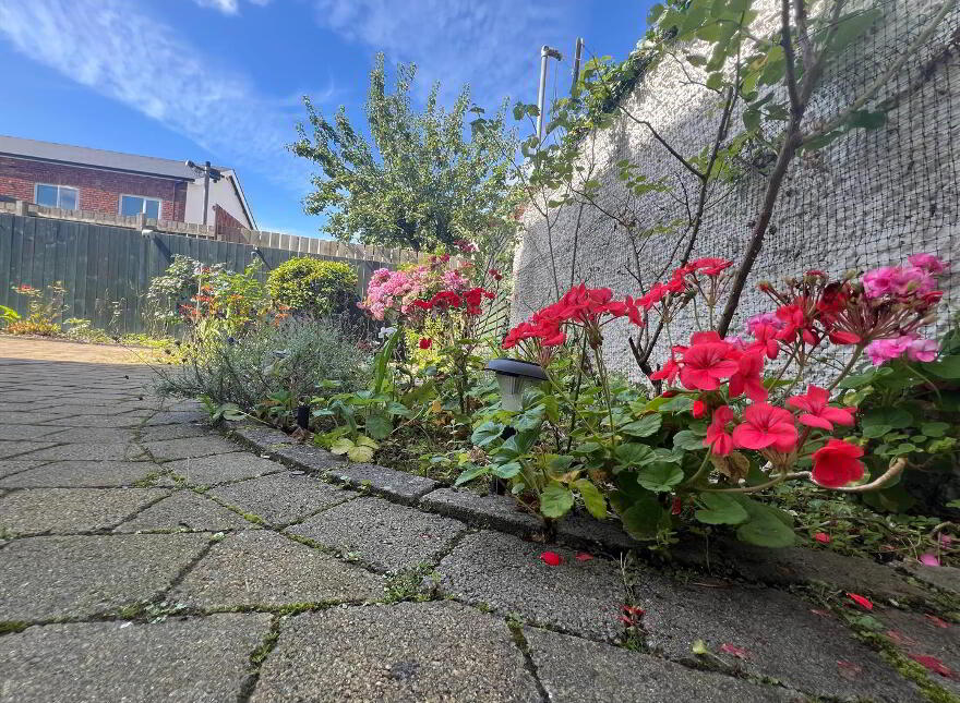 3 Ashfield Crescent, Belfast, BT15 3FR
