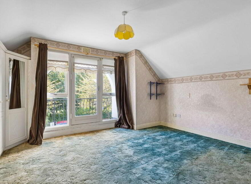 18 Glencairn Drive, The Gallops, Leopardstown, Leopardstown, D18YT59