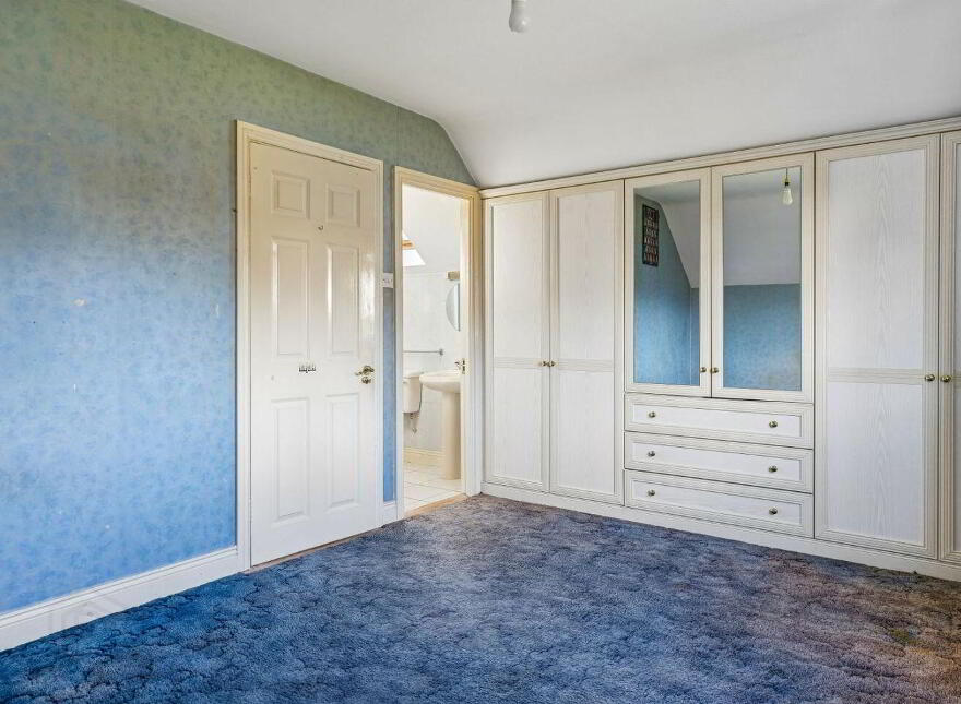 18 Glencairn Drive, The Gallops, Leopardstown, Leopardstown, D18YT59