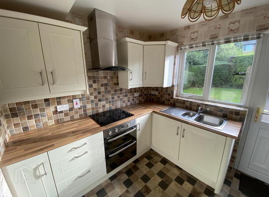 36 Donard Gardens, Lurgan, BT66 8EU