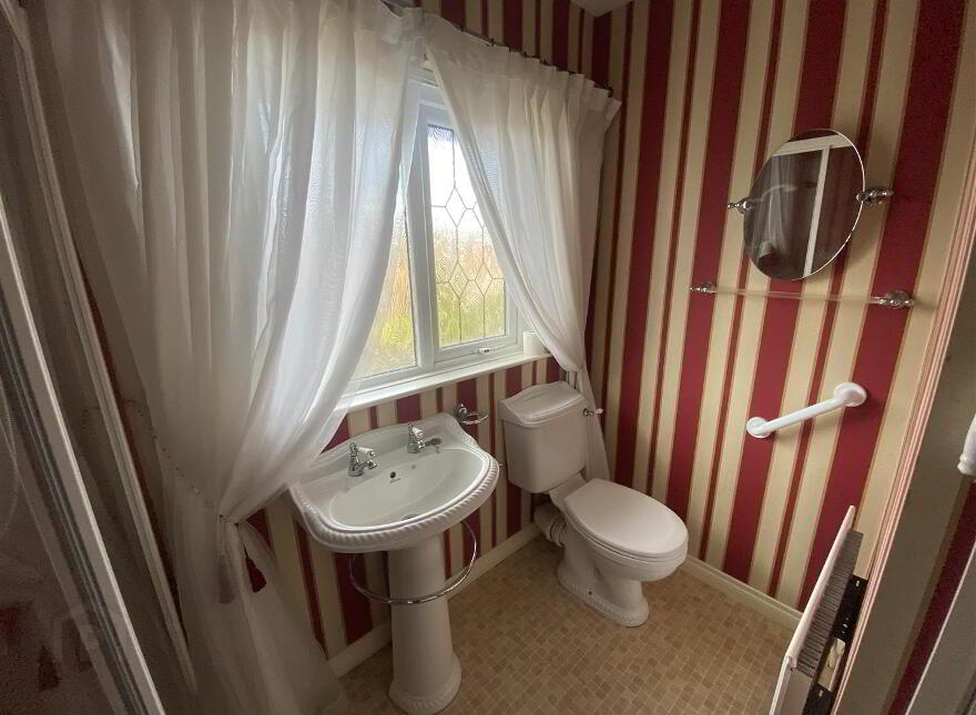 36 Donard Gardens, Lurgan, BT66 8EU