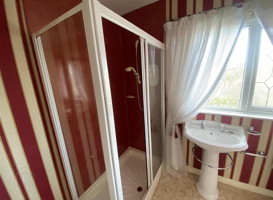 36 Donard Gardens, Lurgan, BT66 8EU