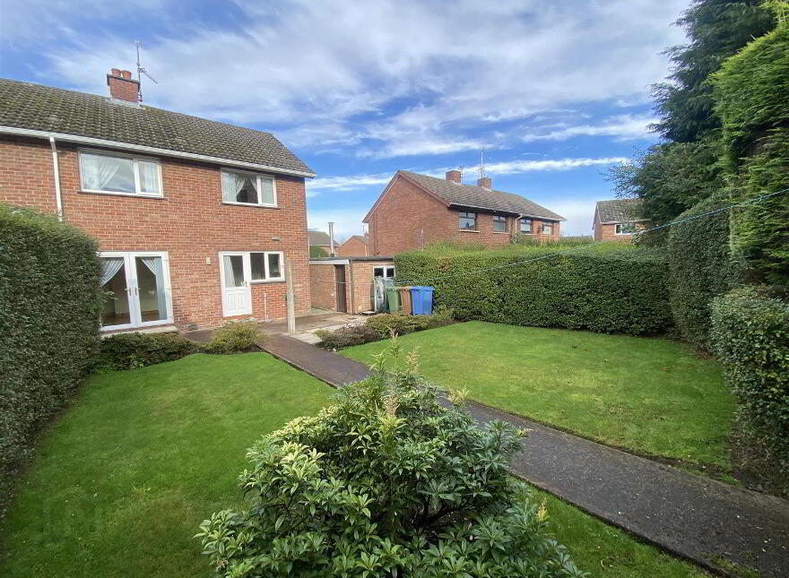 36 Donard Gardens, Lurgan, BT66 8EU
