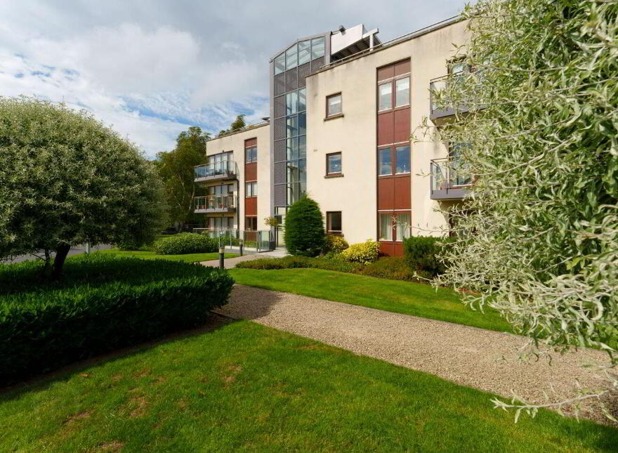 Apartment 2 Kelston Hall, Foxrock, Foxrock, D18T025