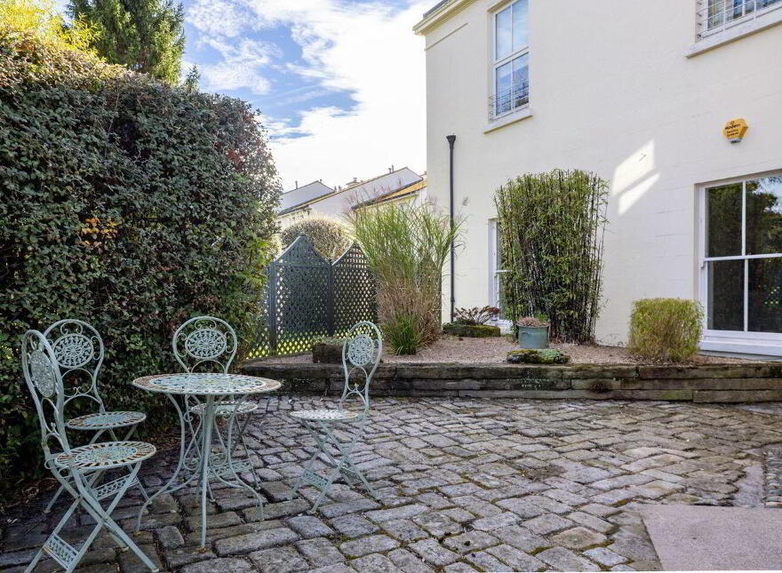 Apartment 1 Main House Simmonscourt Castle, Ballsbridge, Ballsbridge, D04TK74