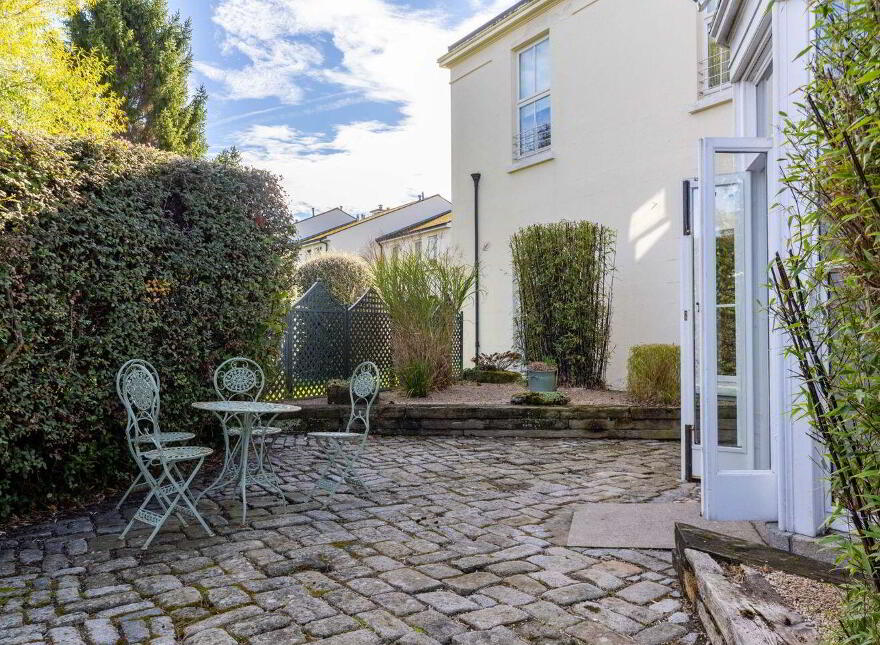 Apartment 1 Main House Simmonscourt Castle, Ballsbridge, Ballsbridge, D04TK74