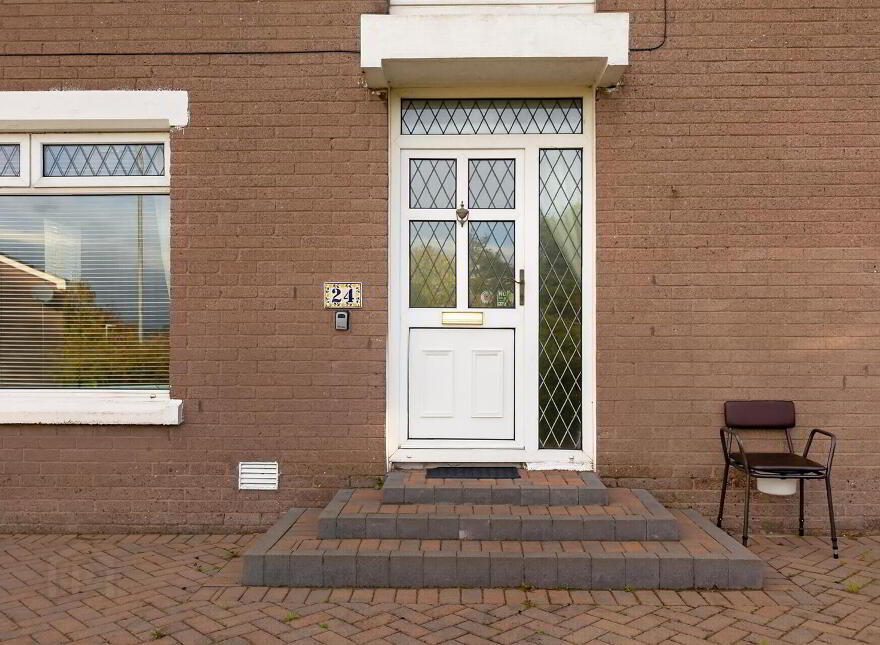 24 Lowland Avenue, Belfast, BT5 7BH