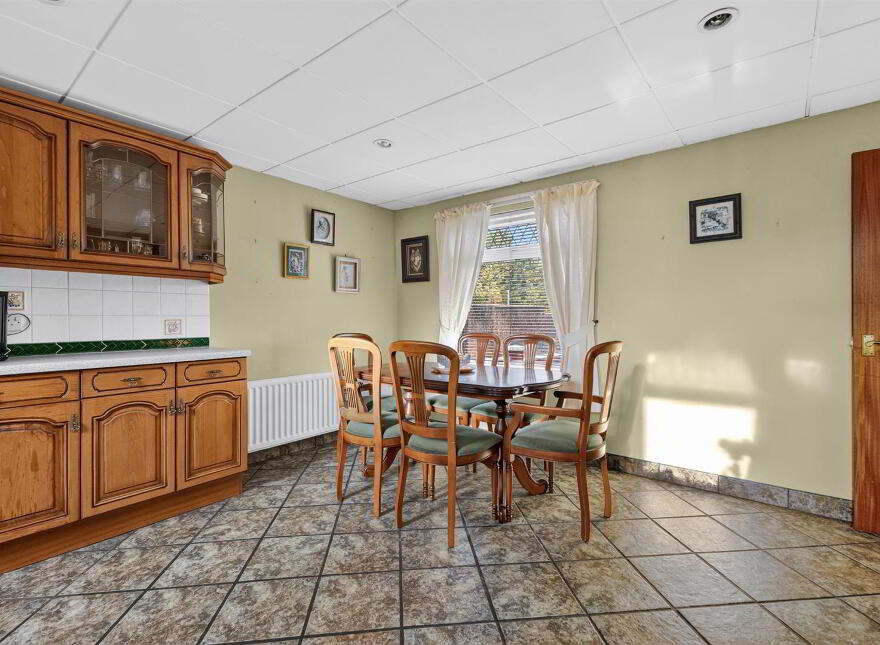 24 Lowland Avenue, Belfast, BT5 7BH