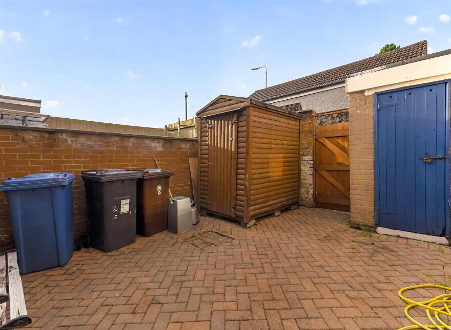 24 Lowland Avenue, Belfast, BT5 7BH