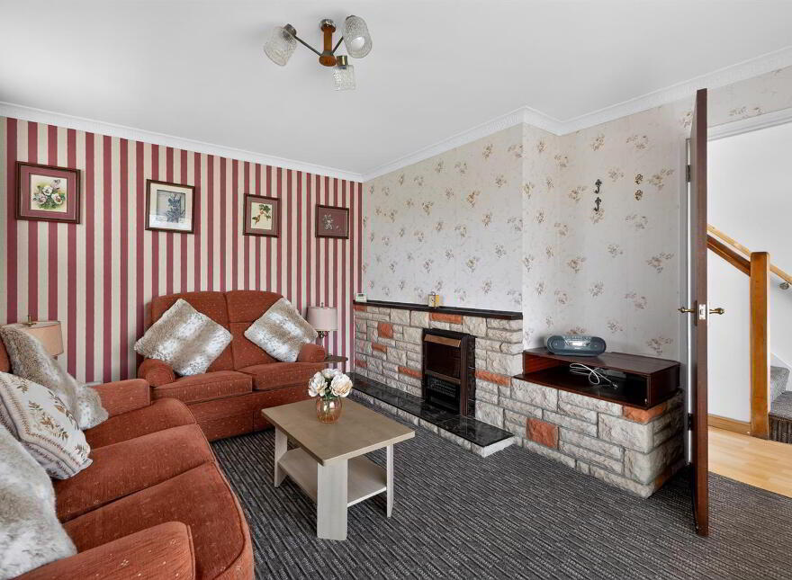 24 Lowland Avenue, Belfast, BT5 7BH
