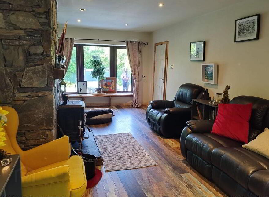 Riverside, Clifden, H71T627