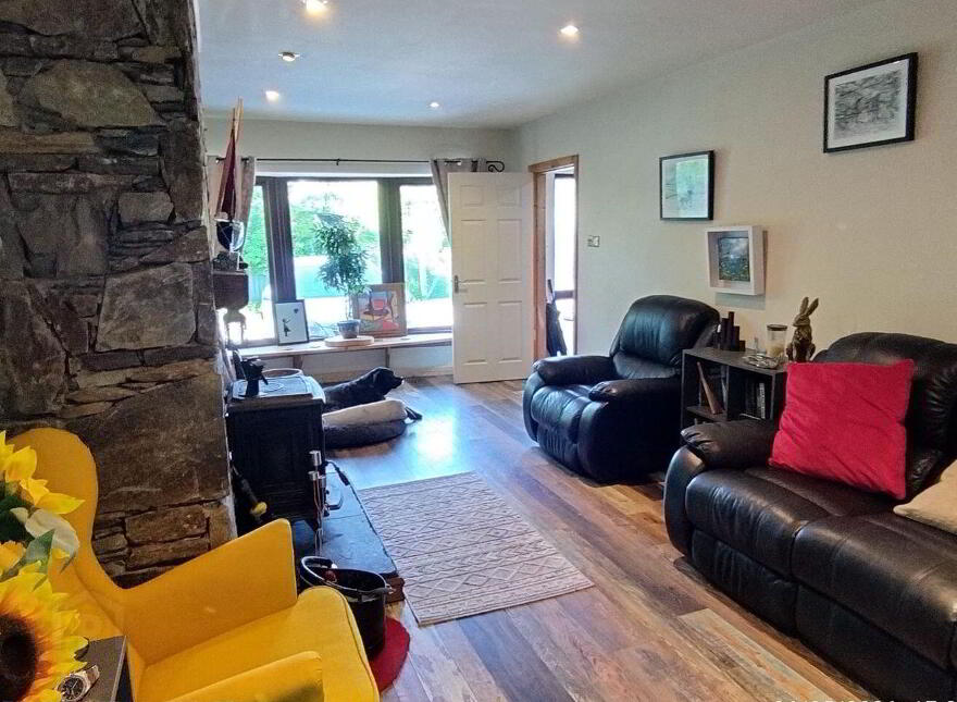 Riverside, Clifden, H71T627