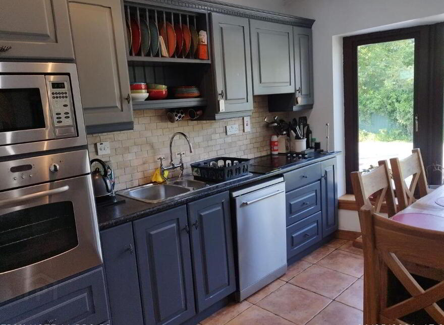 Riverside, Clifden, H71T627
