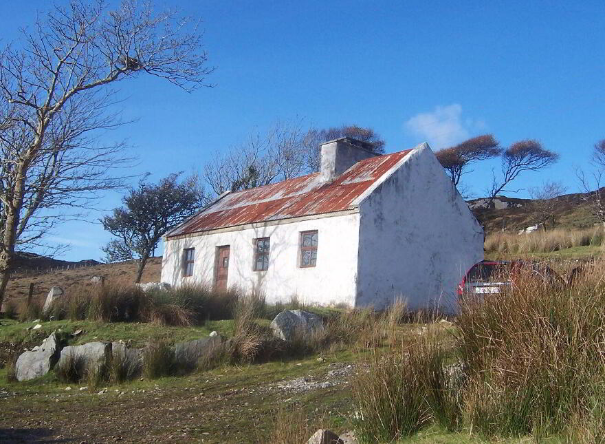 Old School House, Goulane, Clifden