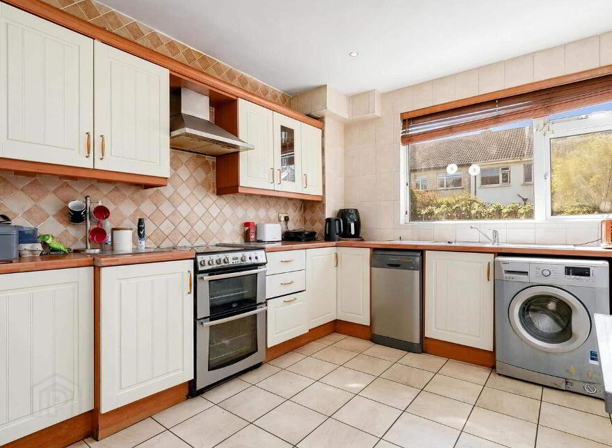 176 The Avenue, Belgard Heights, Dublin 24, D24