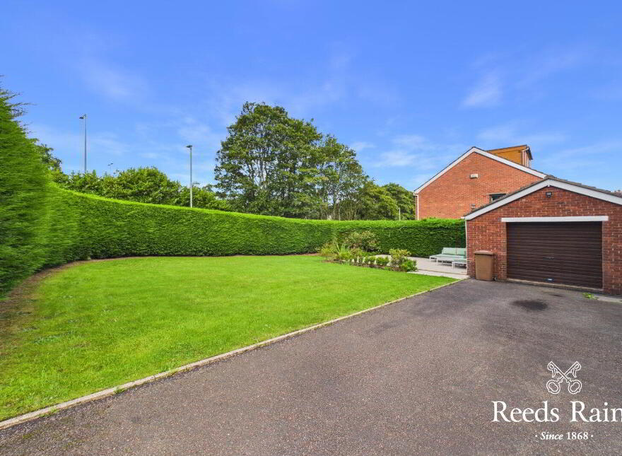 2 Sandyknowes Grove, Newtownabbey, BT36 5DG