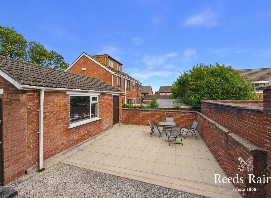 2 Sandyknowes Grove, Newtownabbey, BT36 5DG
