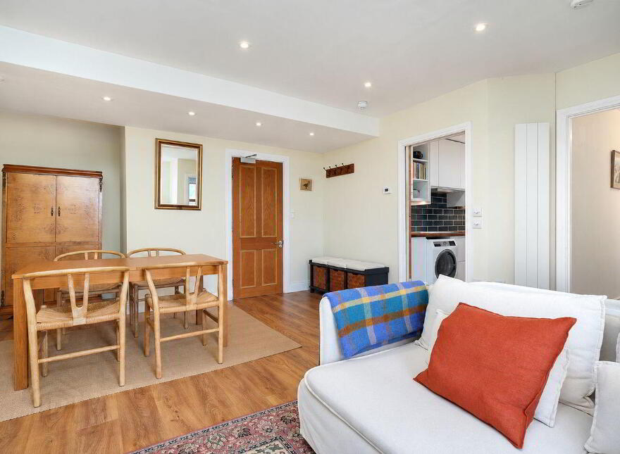 Apt 56 Block, 1 126/127 Steevens Gate, James Street, Dublin 8, D08