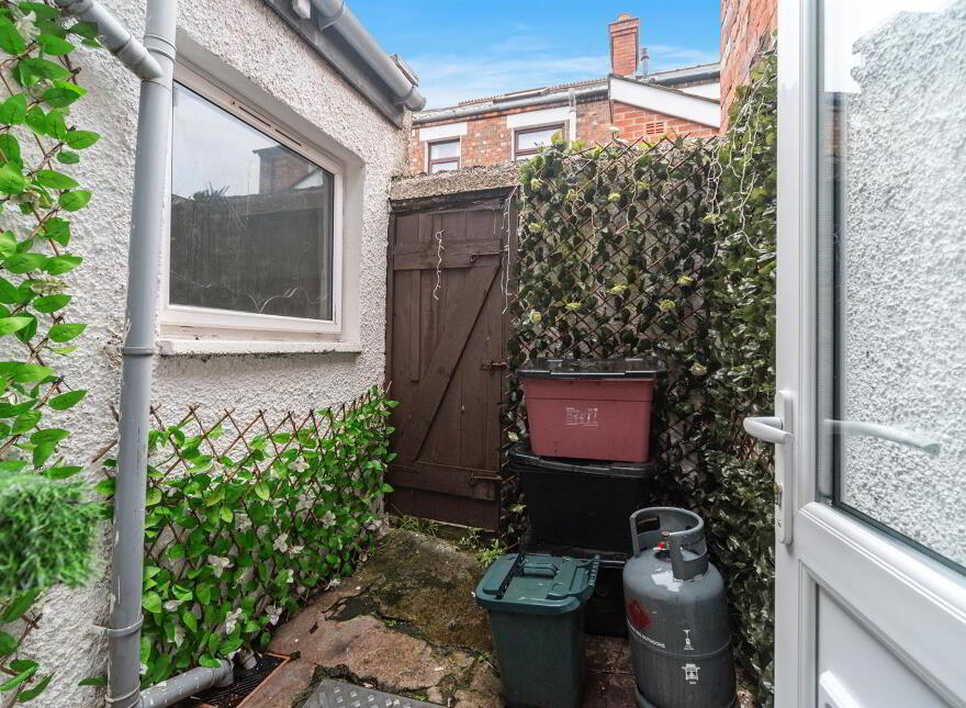 60 Dunraven Avenue, Belfast, BT5 5JR