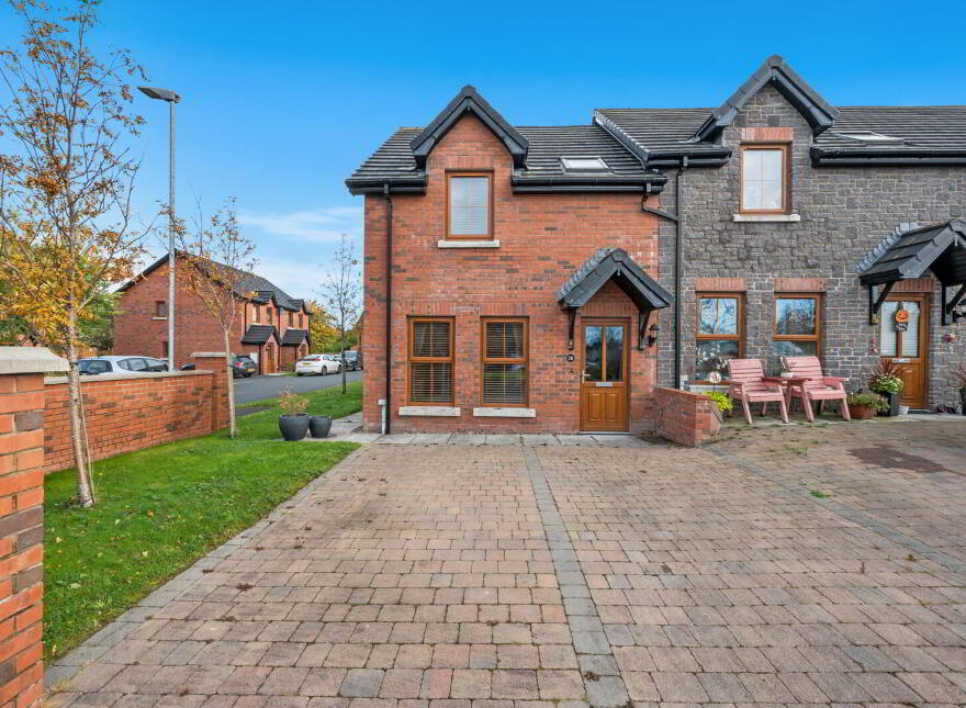 28 Willow Park, Dunmurry, Belfast, BT17 9RF