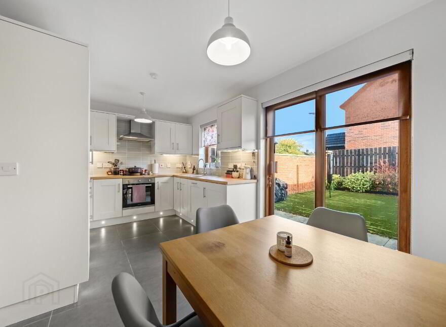 28 Willow Park, Dunmurry, Belfast, BT17 9RF