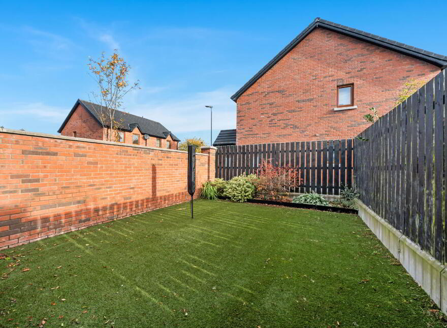 28 Willow Park, Dunmurry, Belfast, BT17 9RF