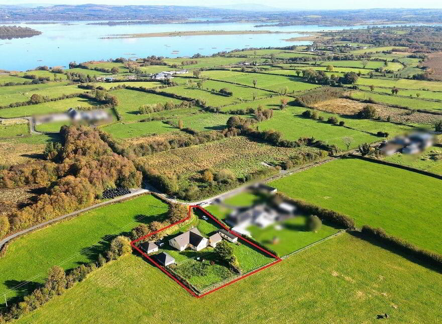 Lomcloon, Monasteraden, F45TF98